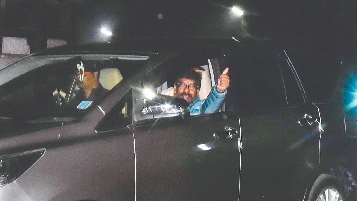 हेमंत सोरेन को विधानसभा में फ्लोर टेस्ट में शामिल होने की इजाजत, 5 फरवरी शक्ति परीक्षण