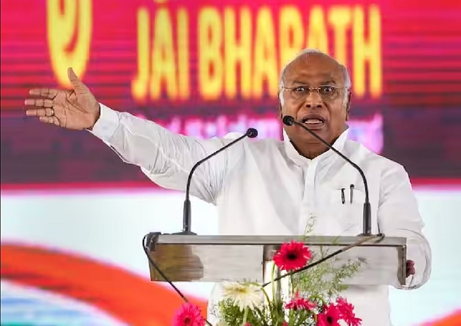 झूठ फैलाना ही 'मोदी की गारंटी'! कांग्रेस अध्यक्ष का पीएम पर जोरदार पलटवार, पूछे ये 9 सवाल