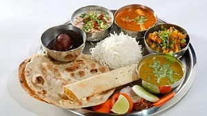 मार्च में महंगी हुई शाकाहारी थाली, 22 प्रतिशत तक बढ़े दालों के दाम: रिपोर्ट
