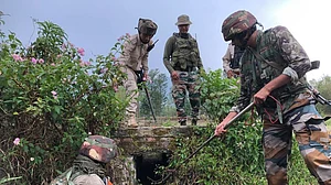 मणिपुर के इम्फाल ईस्ट में फिर हिंसा, झड़प में 1 लोगों की मौत, जेसीओ समेत 4 घायल