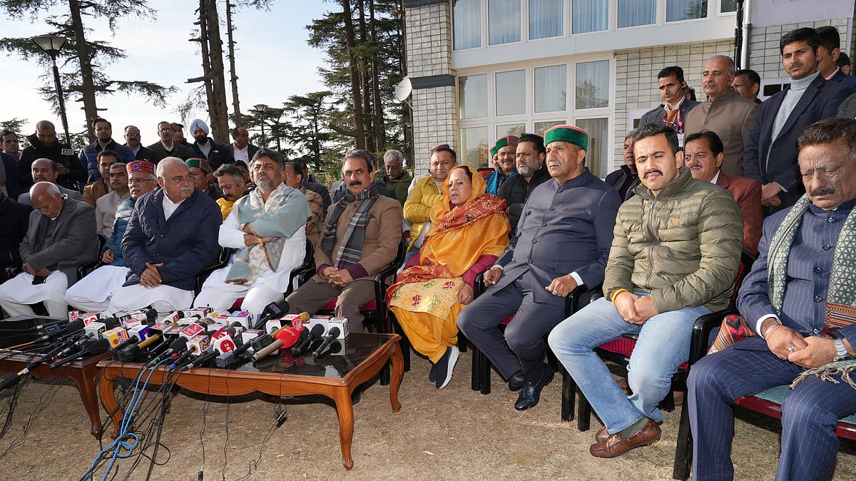 हिमाचल कांग्रेस का संकट खत्म, शिवकुमार का ऐलान- सुक्खू सरकार पूरा करेगी अपना कार्यकाल