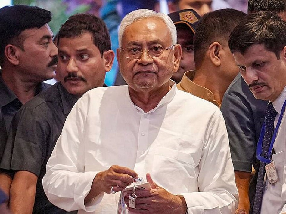 बिहार में शिक्षकों के हंगामे के बाद स्कूल की टाइमिंग में बदलाव, शिक्षा विभाग ने जारी की अधिसूचना