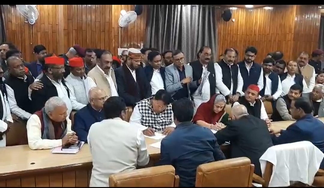 राज्यसभा चुनाव: समाजवादी पार्टी से जया बच्चन, रामजी सुमन और आलोक रंजन ने किया नामांकन, अखिलेश रहे मौजूद