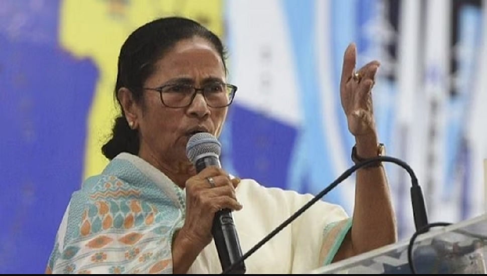 CM ममता ने PM मोदी को लिखा पत्र, बंगाल में आधार कार्ड निष्क्रियता पर जताई चिंता, बोलीं- लोकसभा चुनाव से पहले...