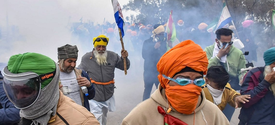 किसान आंदोलन: हरियाणा पुलिस ने प्रदर्शनकारी किसानों पर आंसू गैस के गोले दागे, शंभू बॉर्डर पर फिर बढ़ा तनाव