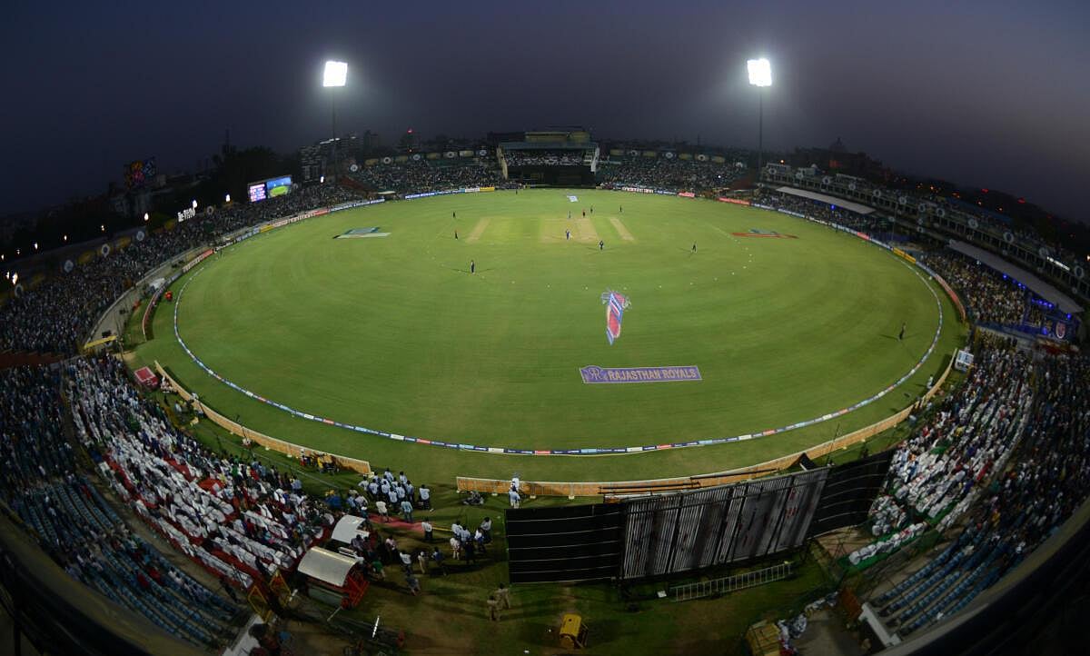 खेल: IPL 2024 से पहले राजस्थान क्रिकेट बोर्ड पर आई बड़ी मुसीबत! और जैक लीच के बाएं घुटने की होगी सर्जरी 