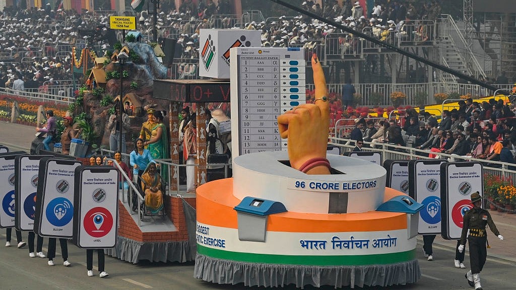 इस साल 26 जनवरी को गणतंत्र दिवस परेड में चुनाव आयोग की झांकी भी शामिल की गई थी (फोटो - Getty Images)