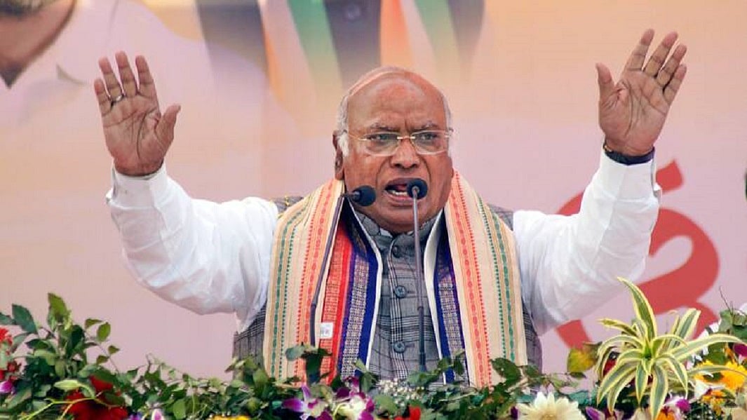 कांग्रेस का आरोप- संविधान को ‘फिर से लिखना, नष्ट करना’ BJP-RSS का कुटिल एजेंडा