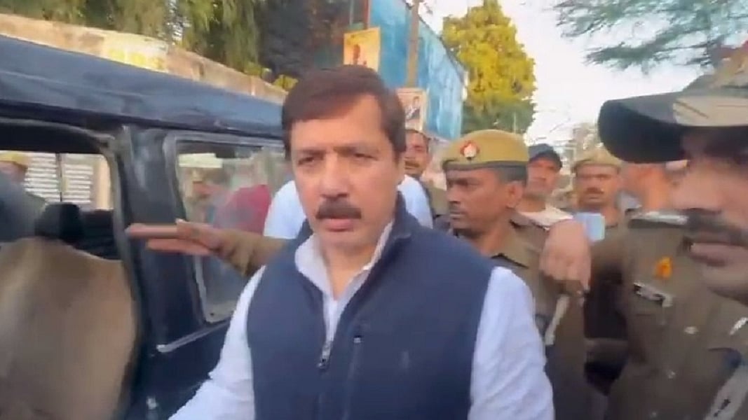 चुनाव लड़ने की तैयारी कर रहे पूर्व सांसद धनंजय सिंह को झटका, अपहरण केस में  7 साल की सजा मिली