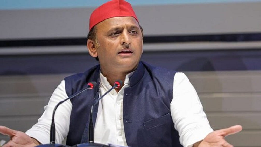 बीजेपी के सत्ता से बेदखल होने तक संविधान पर खतरा बरकरार : अखिलेश