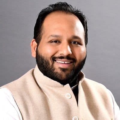 दिल्ली में आप नेता दीपक सिंगला के आवास पर ईडी की छापेमारी 