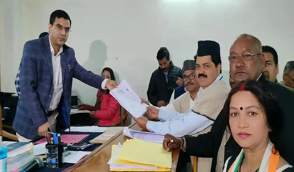 उत्तराखंडः कांग्रेस नेता गणेश गोदियाल ने गढ़वाल से भरा नामांकन, 'इंडिया' की सरकार बनने का किया दावा