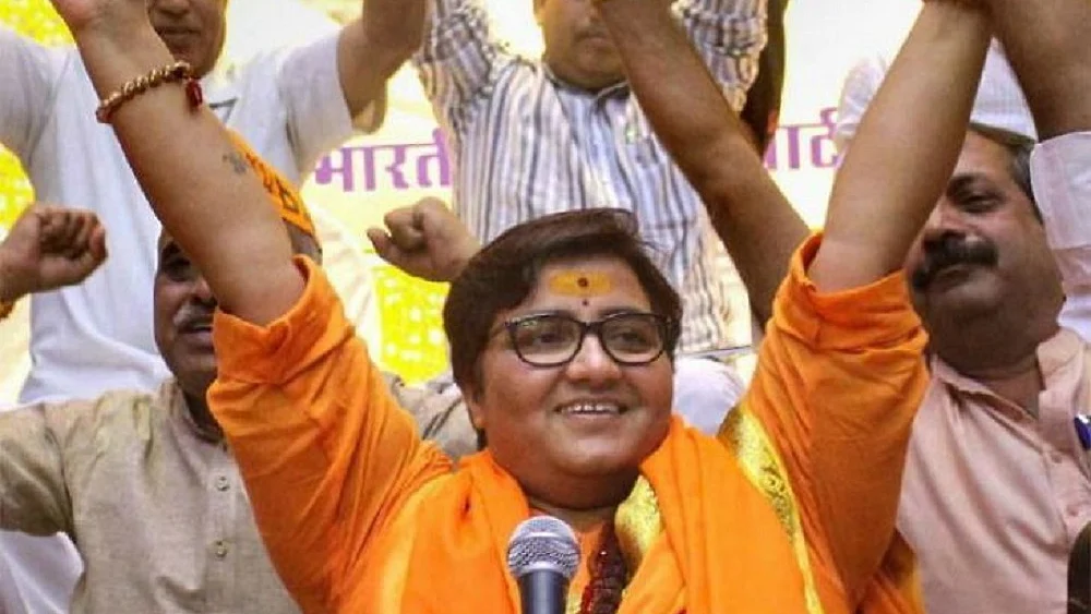 मालेगांव ब्लास्ट में NIA अदालत ने BJP सांसद प्रज्ञा ठाकुर के खिलाफ वारंट जारी किया