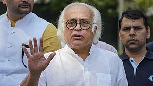 कांग्रेस ने सोने पर कर में कटौती के आर्थिक औचित्य पर सवाल उठाया, जयराम बोले- सोने का आर्थिक विकास में बहुत कम योगदान
