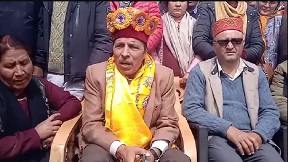 हिमाचल में बीजेपी का दांव उल्टा पड़ा, पूर्व मंत्री ने कांग्रेस के बागी को टिकट देने के खिलाफ छोड़ी पार्टी