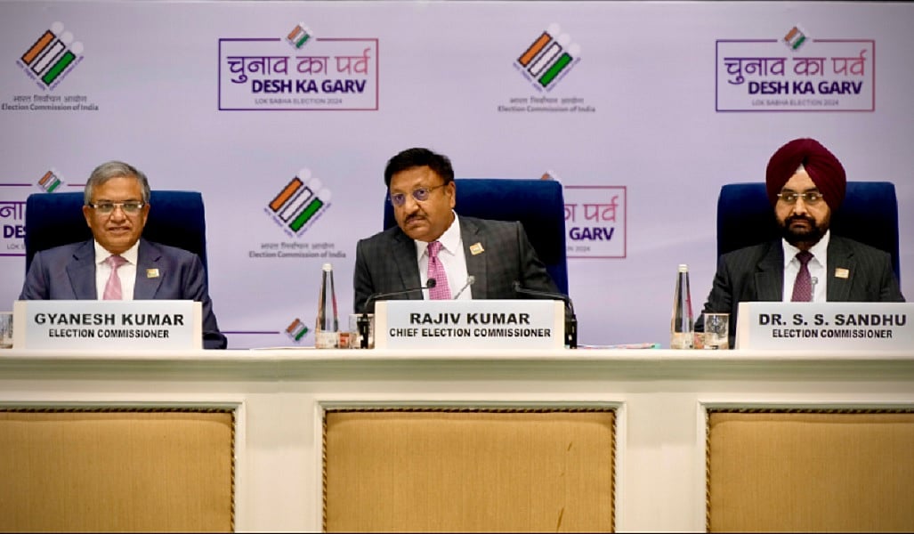 बंगाल के DGP समेत 6 राज्यों के गृह सचिव को हटाने का आदेश, चुनाव आयोग ने लिया बड़ा एक्शन