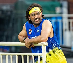 धोनी ने छोड़ी CSK की कप्तानी