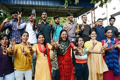 बिहार में 12वीं परीक्षा के नतीजे घोषित, 87 प्रतिशत से अधिक परीक्षार्थी हुए पास
