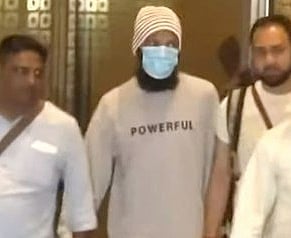 चीन से मुंबई लाया गया कुख्यात गैंगस्टर प्रसाद विट्ठल पुजारी, 5 साल से था फरार  