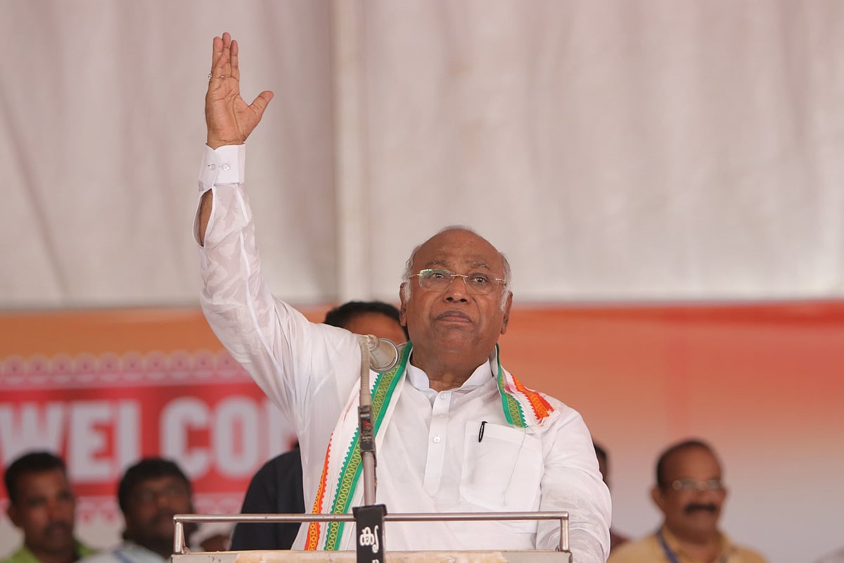तमिलनाडु में नई राजनीतिक शुरुआत, खड़गे बोले- विजय के नेतृत्व से देश को मिलेगी प्रेरणा