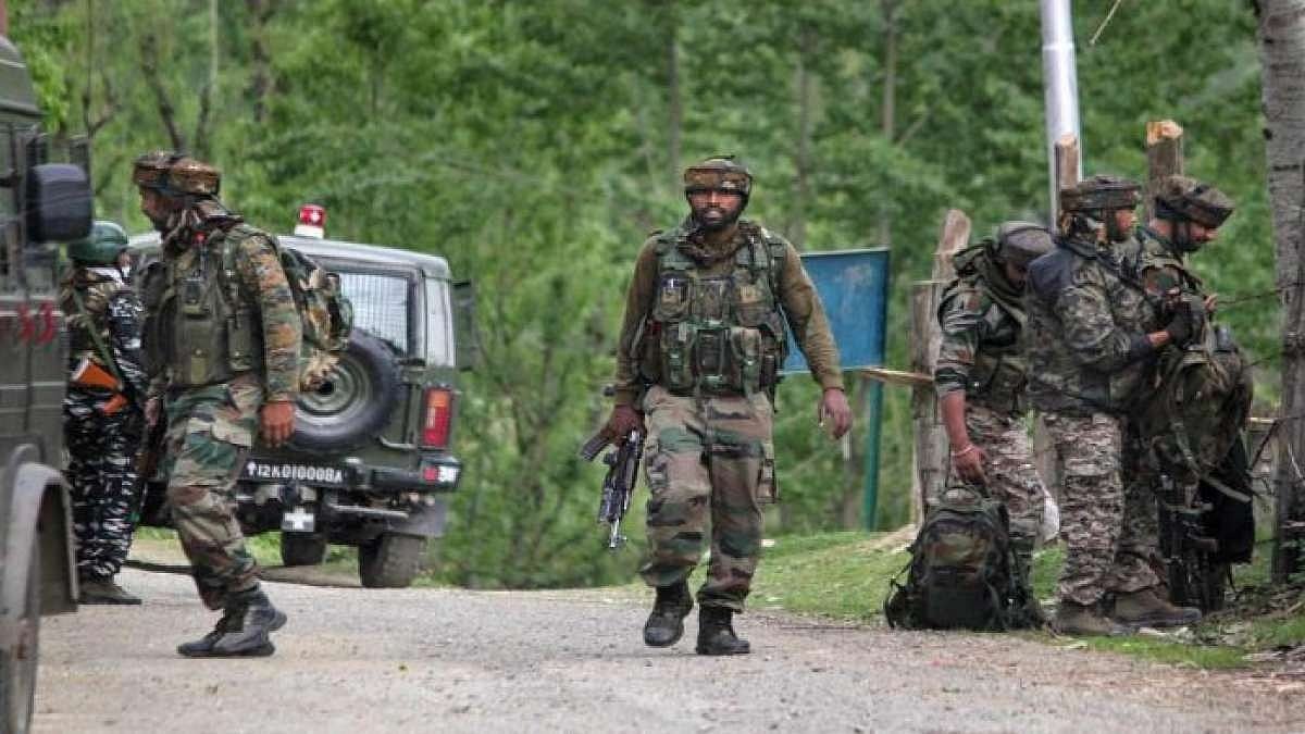 जम्मू-कश्मीर: उरी में घुसपैठ की कोशिश नाकाम, सुरक्षाबलों की फायरिंग में एक आतंकी ढेर