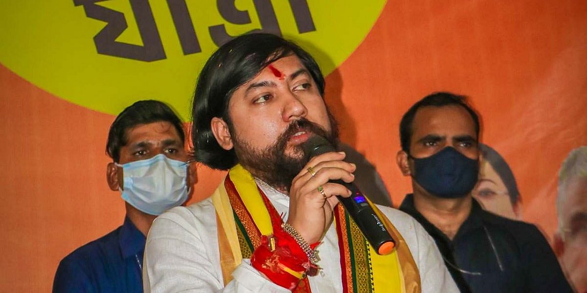 कूचबिहार में BJP नेता निशीथ प्रमाणिक की गाड़ी की चेकिंग से कार्यकर्ता भड़के, अधिकारियों से हुई बहस