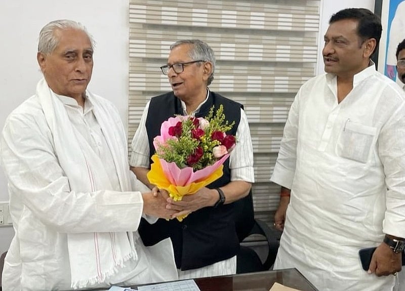 कांग्रेस के बिहार प्रभारी मोहन प्रकाश पहुंचे RJD कार्यालय, जगदानंद सिंह से की चुनावी चर्चा