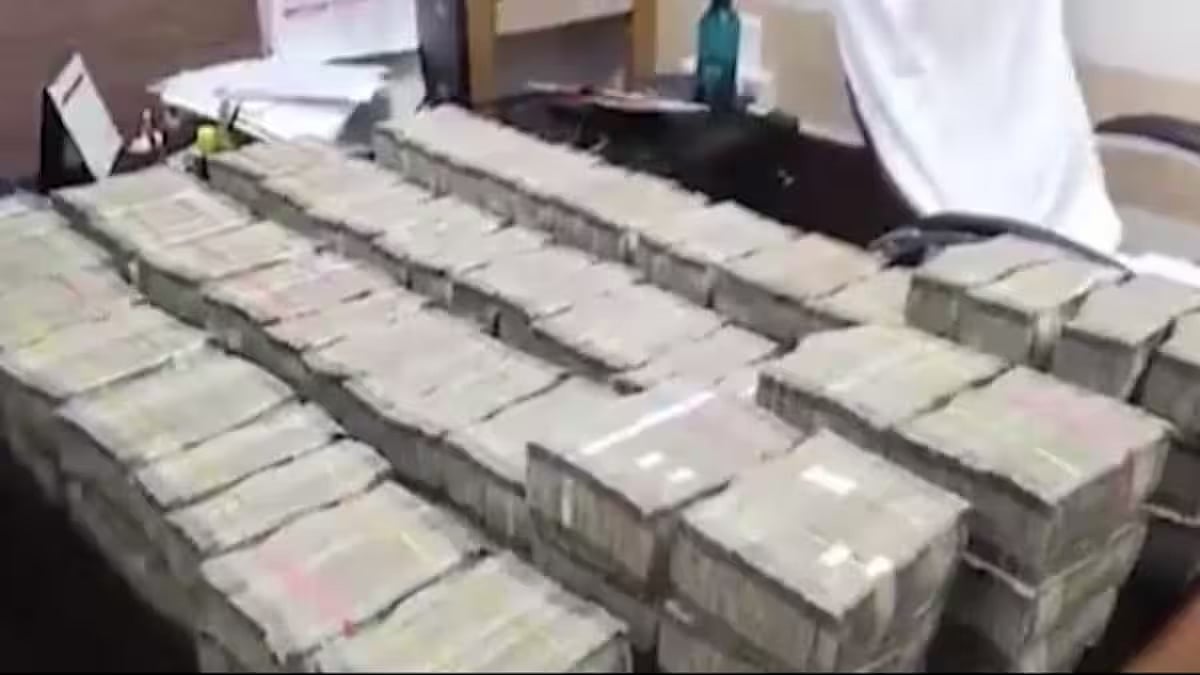लोकसभा चुनाव: चेन्नई में तांबरम रेलवे स्टेशन पर 4 करोड़ कैश बरामद, BJP कार्यकर्ता समेत 3 लोग गिरफ्तार, जांच जारी