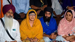 जेल में बंद 'वारिस पंजाब दे' प्रमुख अमृतपाल निर्दलीय लोकसभा चुनाव लड़ेगा, उसकी मां ने किया ऐलान