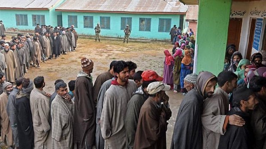 पहले चरण के मतदान के लिए तैयारियां पूरी