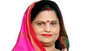 खजुराहो से सपा उम्मीदवार का नामांकन निरस्त, अखिलेश बोले- ये सरेआम लोकतंत्र की हत्या, न्यायिक जाँच की मांग