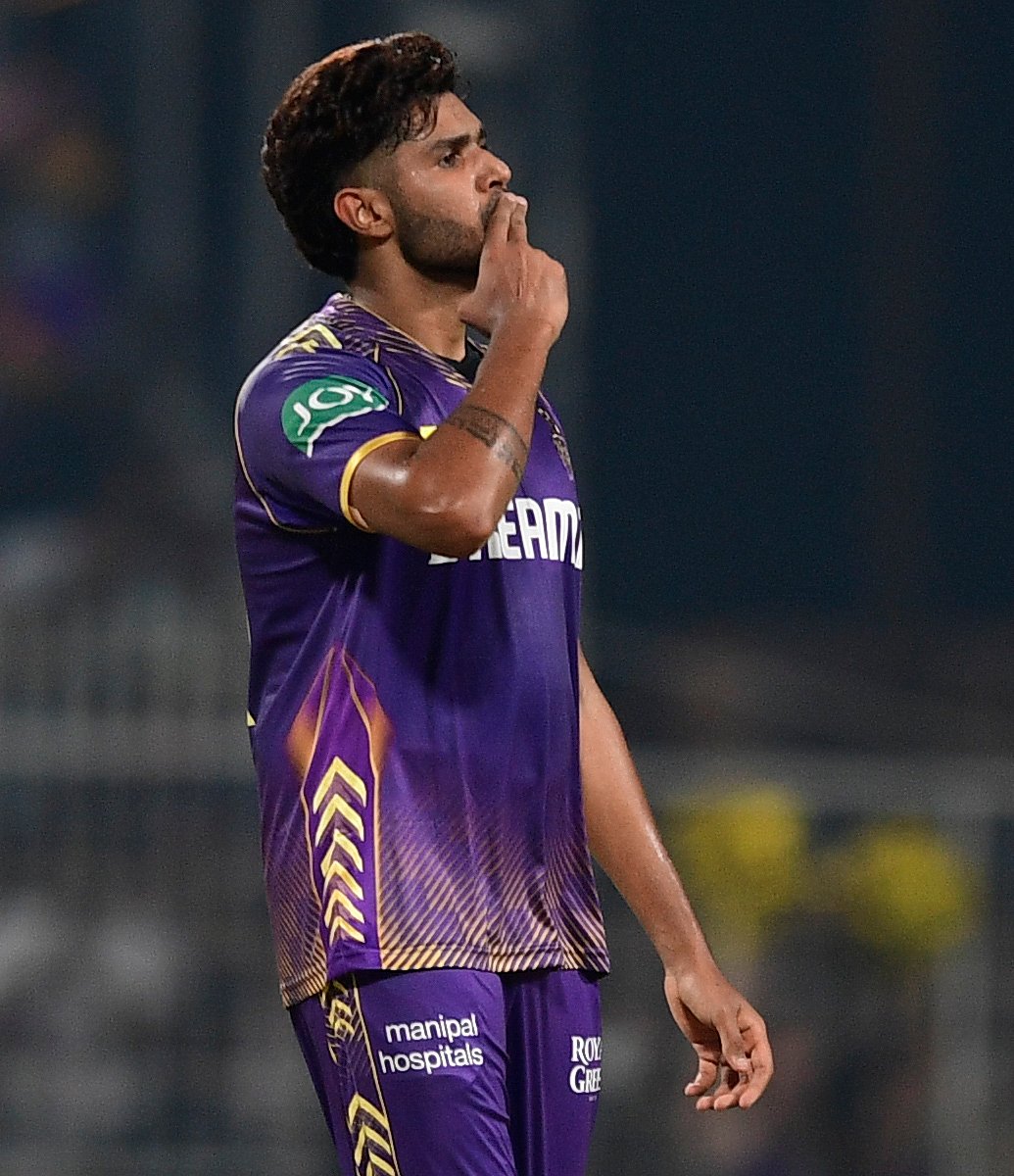 खेल: टी20 विश्व कप के लिए टीम इंडिया का ऐलान और हर्षित राणा पर मैच फीस का 100 फीसदी जुर्माना, एक मैच के लिए निलंबित