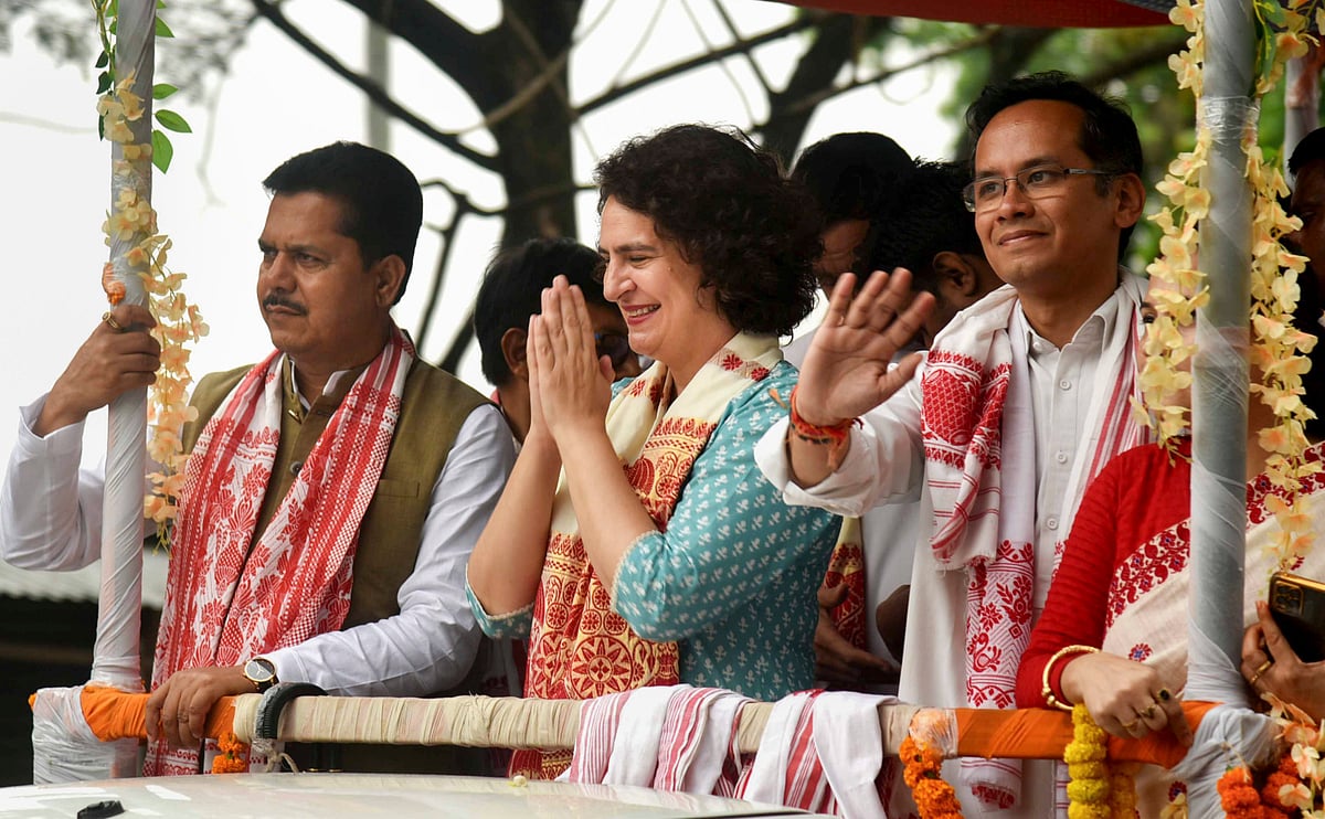 असम में प्रियंका गांधी ने सरकार को घेरा, कहा- हमारी सरकार आई तो चाय बागान के श्रमिकों की बढ़ाएंगे मजदूरी