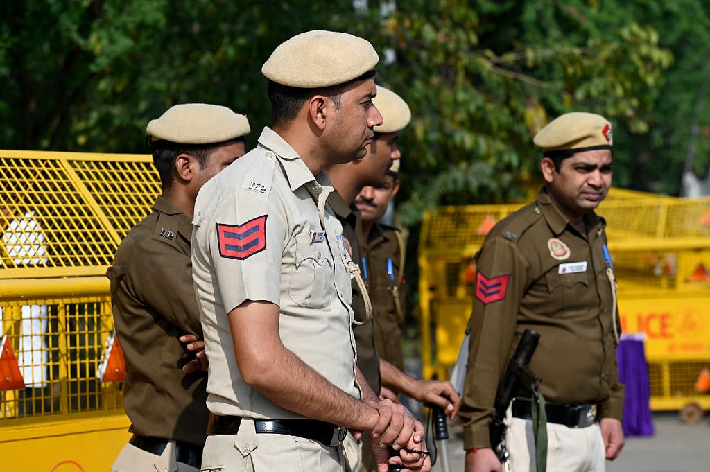 दिल्ली पुलिस ने हनुमान जयंती के मौके पर सुरक्षा बढ़ाई, जहांगीरपुरी में अर्धसैनिक बल तैनात
