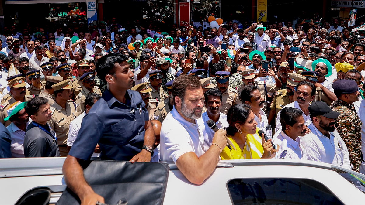 राहुल गांधी ने कहा कि बीजेपी और आरएसएस संविधान और लोकतांत्रिक प्रक्रिया से छुटकारा पाना चाहते हैं।