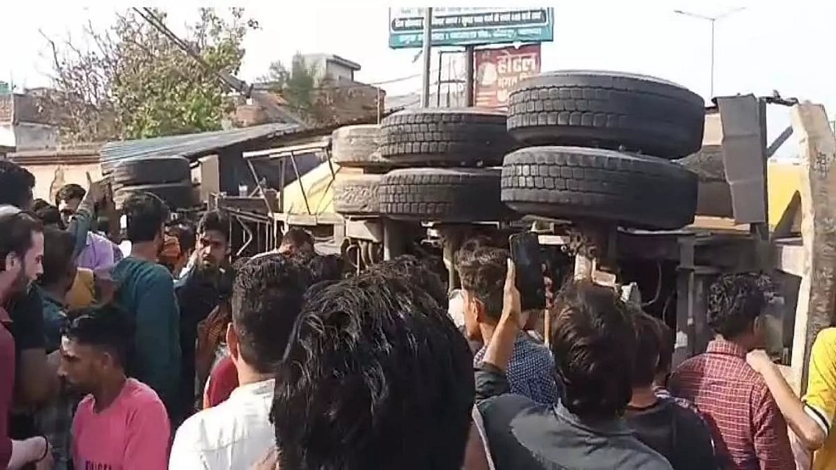 यूपी के शामली में दर्दनाक सड़क हादसा, ट्रक की चपेट में आने से 4 लोगों की मौत, 5 गंभीर रूप से घायल