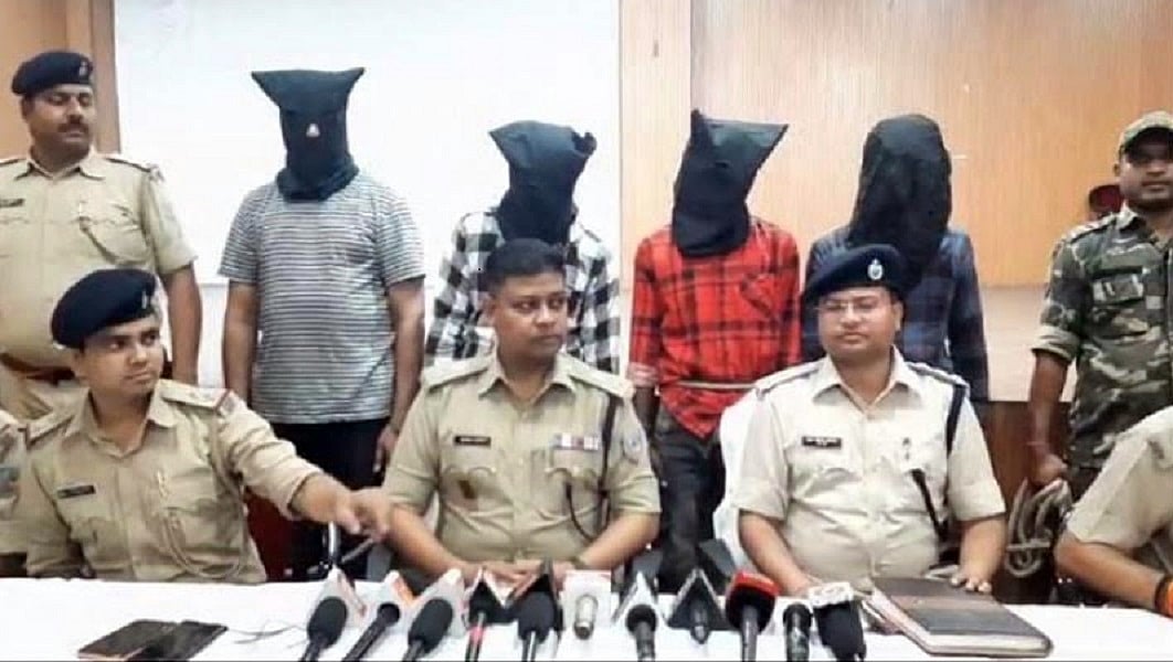 जमशेदपुर के बड़े कारोबारी ने शूटर हायर कर कराई थी पत्नी की हत्या, 72 घंटे में वारदात का खुलासा, चार गिरफ्तार