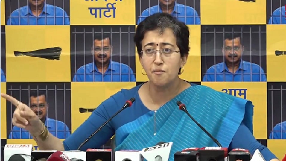 EC के नोटिस पर आतिशी का सवाल- क्या चुनाव आयोग बीजेपी का ‘सहायक संगठन’ है?