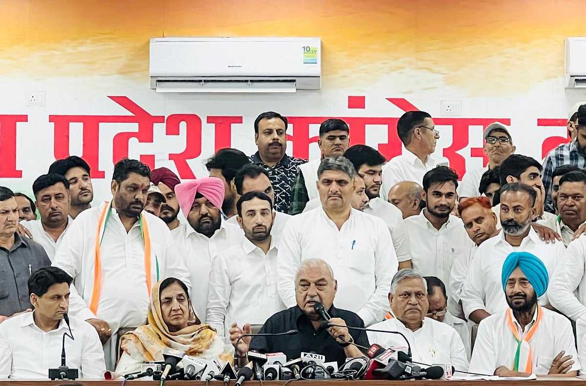 हरियाणाः JJP के पूर्व प्रदेश प्रमुख समेत अन्य नेता कांग्रेस में शामिल, हुड्डा बोले- राज्य की सभी 10 सीट जीतेंगे