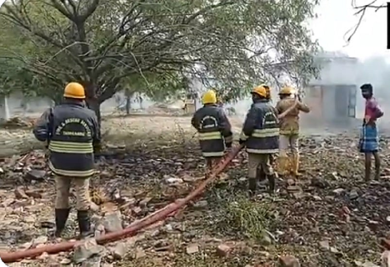 तमिलनाडु के विरुधुनगर में पटाखा फैक्ट्री में विस्फोट, महिलाओं समेत 8 लोगों की मौत, 2 गंभीर रूप से घायल