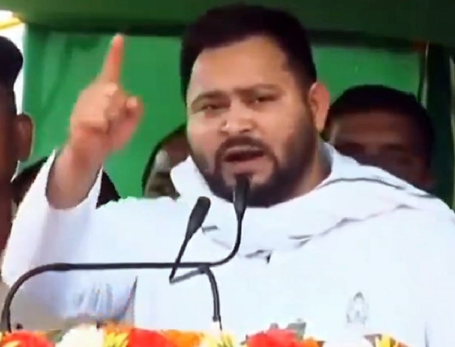 बिहार में लोकसभा चुनाव में ट्रंप और पुतिन की 'इंट्री' हुई, तेजस्वी बोले- बीजेपी वाले उन्हें भी बुला लें