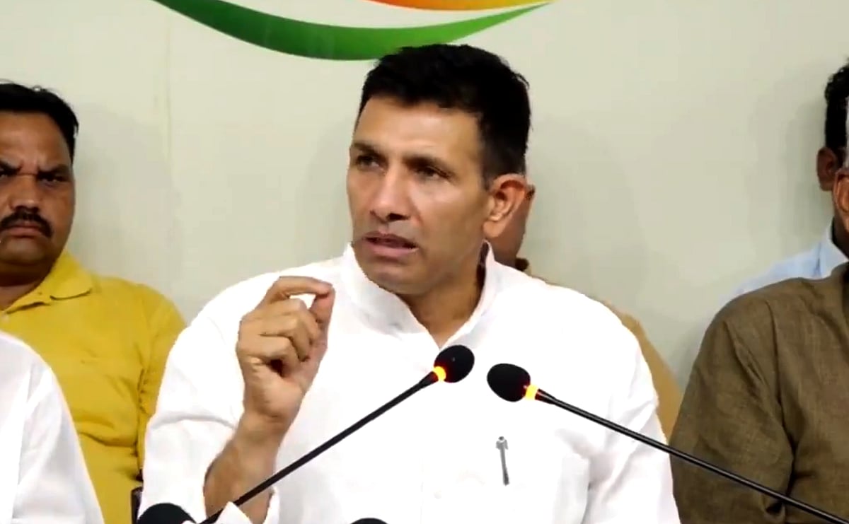 'देश भी डरे हुए तानाशाह को गौर से देख रहा है!', शिवराज सिंह चौहान के बेटे के बयान पर कांग्रेस ने चुटकी ली