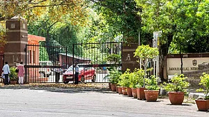 JNU ने 100 मीटर के दायरे में धरना-प्रदर्शन को दंडनीय अपराध घोषित किया, छात्रों ने जताई नाराजगी