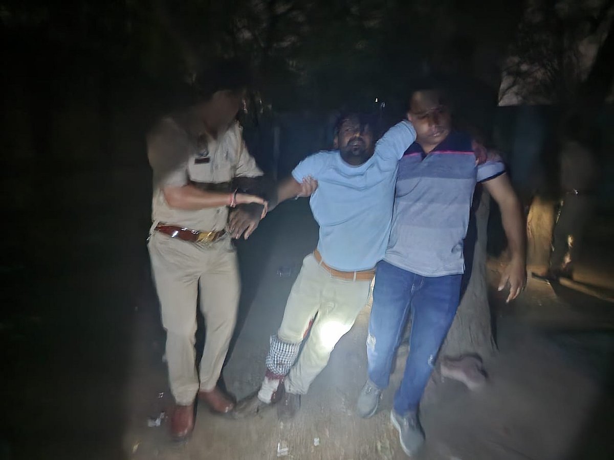 नोएडा: दिन में चलाता था ओला बाइक, रात में महिलाओं को लूटता था, पुलिस मुठभेड़ में गिरफ्तार