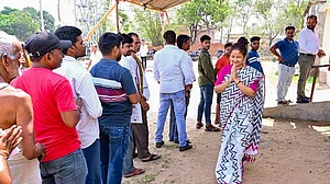 लोकसभा चुनाव: झारखंड में शाम पांच बजे तक करीब 62 प्रतिशत मतदान, सबसे अधिक हजारीबाग वोटिंग