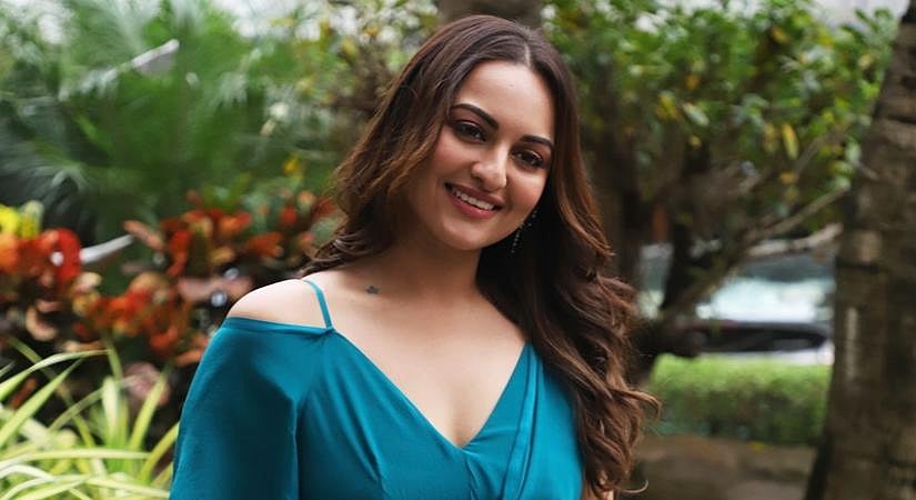 सिनेजीवन: 'पुष्पा 2' का दूसरा गाना 'अंगारों' हुआ रिलीज और सुपर्ण की विनोद भानुशाली के साथ तीन फिल्मों की हुई डील