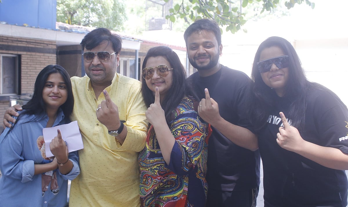 लोकसभा की 58 सीटों पर शाम 5 बजे तक 58 प्रतिशत के लगभग मतदान, बंगाल में बंपर वोटिंग