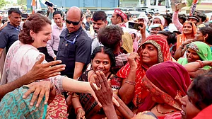 ‘अमेठी घुमाई के मारत है और पतौ नाहीं चलै देत...’