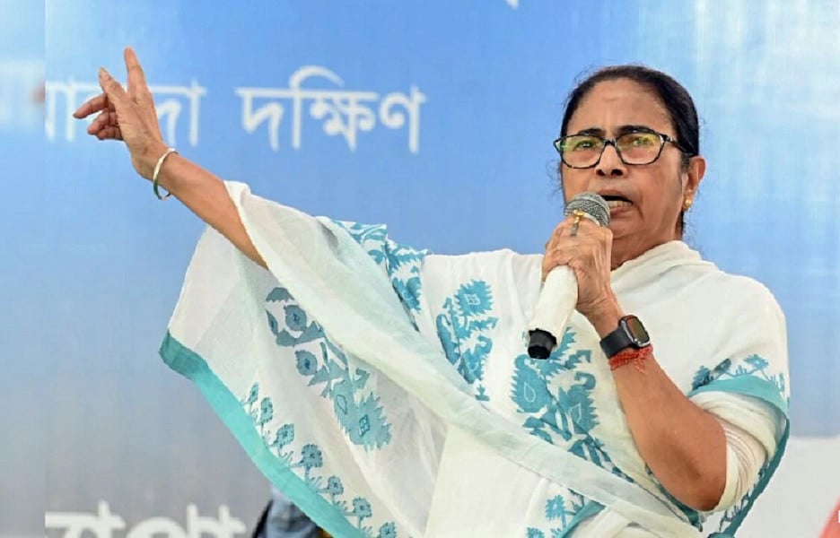ममता ने दिल्ली में बंगालियों के उत्पीड़न का लगाया आरोप, BJP के इशारे पर लोगों का पानी तक रोके जाने का किया दावा