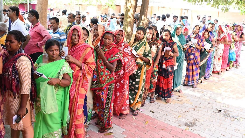 पांचवें चरण में 62.20 प्रतिशत मतदान हुआ, तीन दिन बाद आयोग ने जारी किया आंकड़ा
